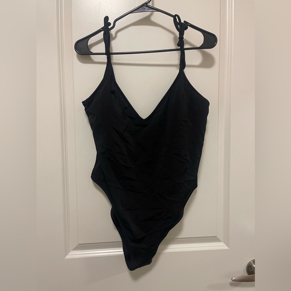 Black pink swimsuit - Picture 2 of 2